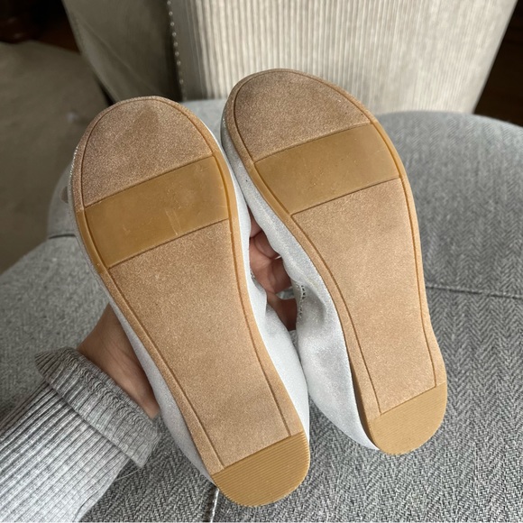 Nordstrom Rack Kids shoe - Picture 2 of 3